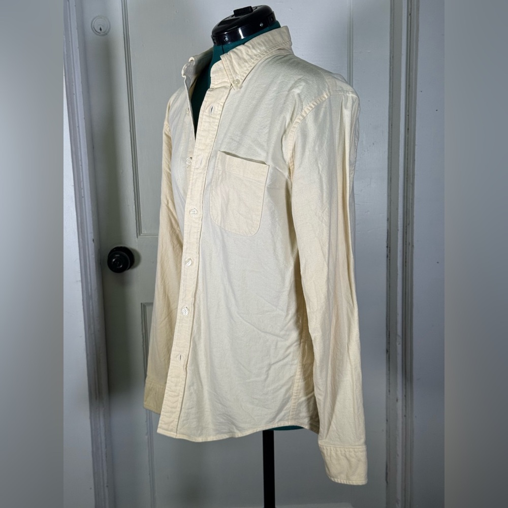 Abercrombie & Fitch Men's Light Yellow Button-Up Shirt